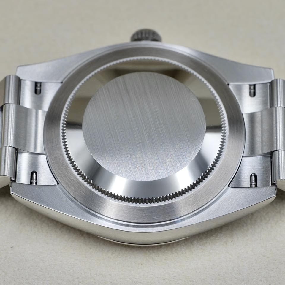 Rolex | Datejust | 126334 | White gold | 41 mm | Steel | Green | Automatic