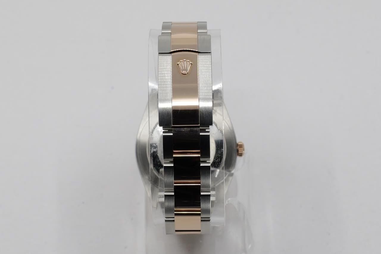 Rolex | Datejust | 126331 | Rose gold | 41 mm | Gold/Steel | Mother of pearl | Automatic