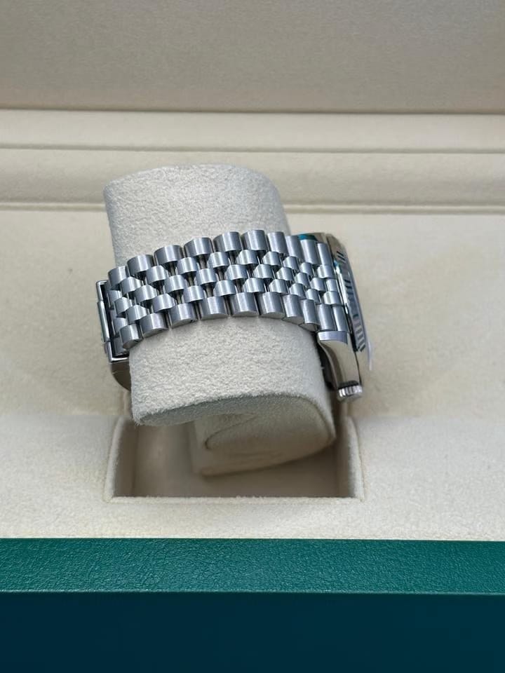 Rolex | Datejust | 126234 | Gold/Steel | 36 mm | Steel | Mother of pearl | Automatic