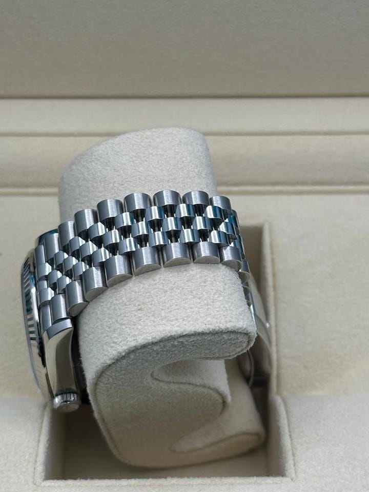 Rolex | Datejust | 126234 | Gold/Steel | 36 mm | Steel | Mother of pearl | Automatic