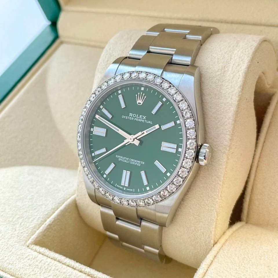 Rolex | Oyster Perpetual | 124300 | 41 mm | Green | Automatic