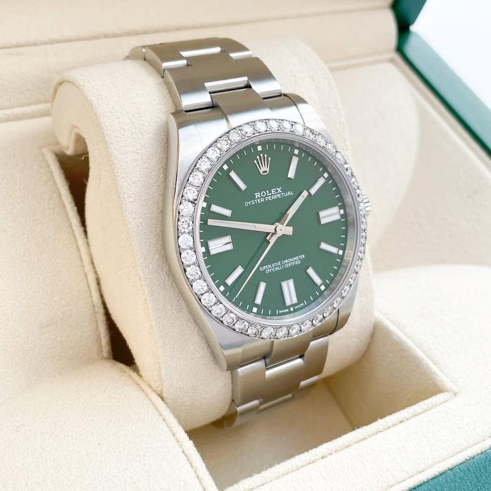 Rolex | Oyster Perpetual | 124300 | 41 mm | Green | Automatic