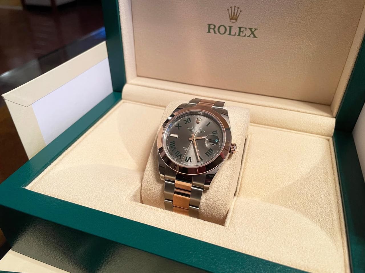 Rolex | Datejust | 126301 | Rose gold | 41 mm | Rose gold | Grey | Automatic