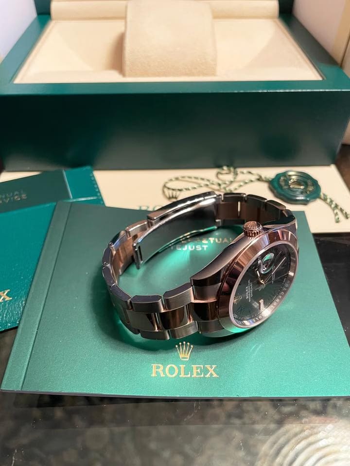 Rolex | Datejust | 126301 | Rose gold | 41 mm | Rose gold | Grey | Automatic