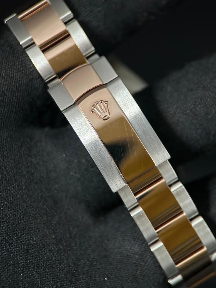 Rolex | Datejust | 126301 | Rose gold | 41 mm | Gold/Steel | Silver | Automatic