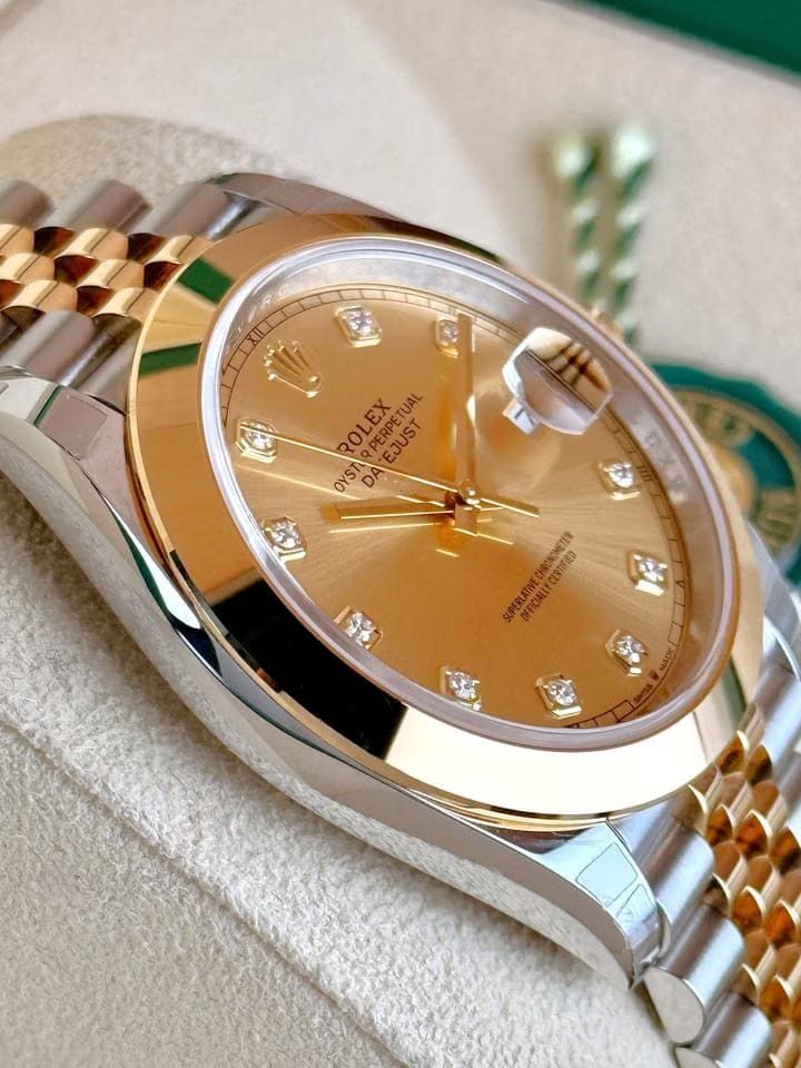 Rolex | Datejust | 126303 | Yellow gold | 41 mm | Gold/Steel | Champagne | Automatic