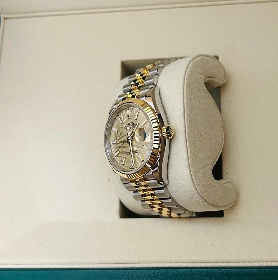 Rolex | Datejust | 126233 | 36 mm | Gold/Steel | Champagne | Automatic