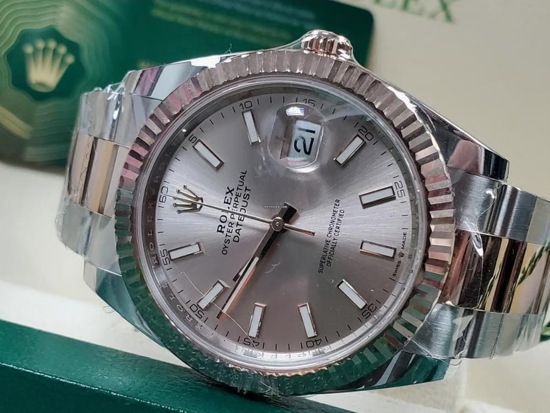 Rolex | Datejust | 126331 | Gold/Steel | 41 mm | Gold/Steel | Silver | Automatic