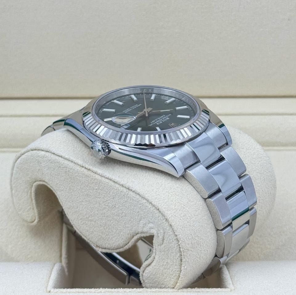 Rolex | Datejust | 126334 | Gold/Steel | 41 mm | Gold/Steel | Green | Automatic