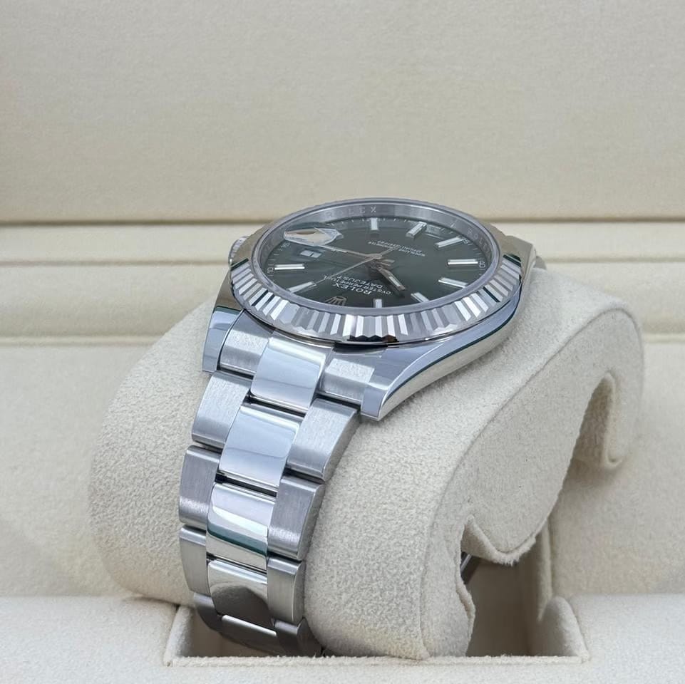 Rolex | Datejust | 126334 | Gold/Steel | 41 mm | Gold/Steel | Green | Automatic