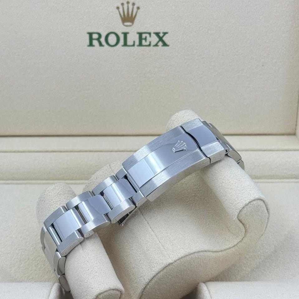 Rolex | Datejust | 126334 | Gold/Steel | 41 mm | Gold/Steel | Green | Automatic