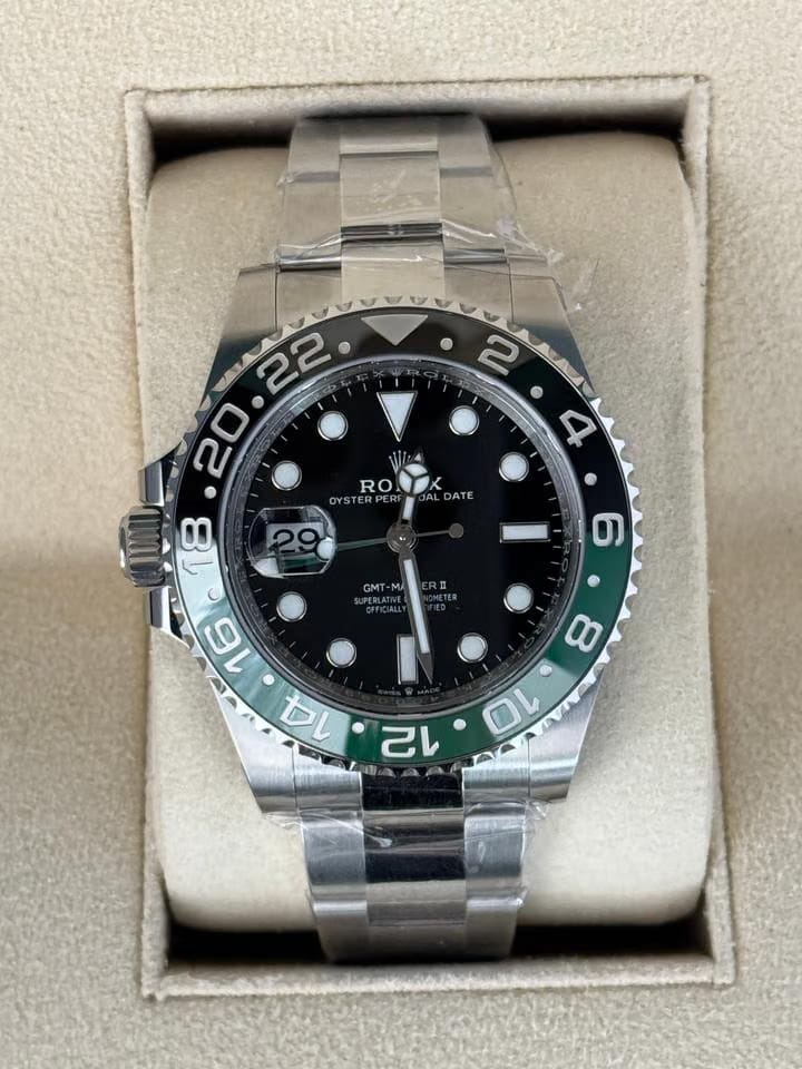 Rolex | GMT-Master II | 126720VTNR | Steel | 40 mm | Steel | Green | Automatic