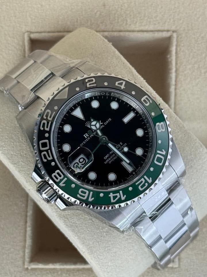 Rolex | GMT-Master II | 126720VTNR | Steel | 40 mm | Steel | Green | Automatic