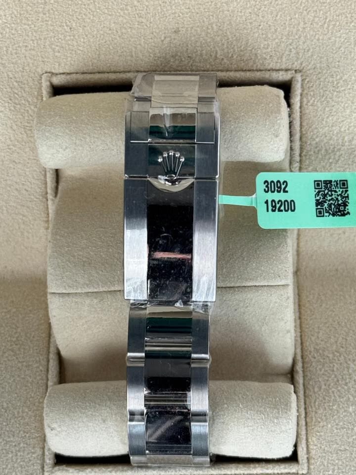Rolex | GMT-Master II | 126720VTNR | Steel | 40 mm | Steel | Green | Automatic
