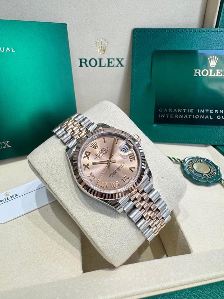 Rolex | Datejust | 278271 | Gold/Steel | 31 x 37 mm | Gold/Steel | Pink | Automatic