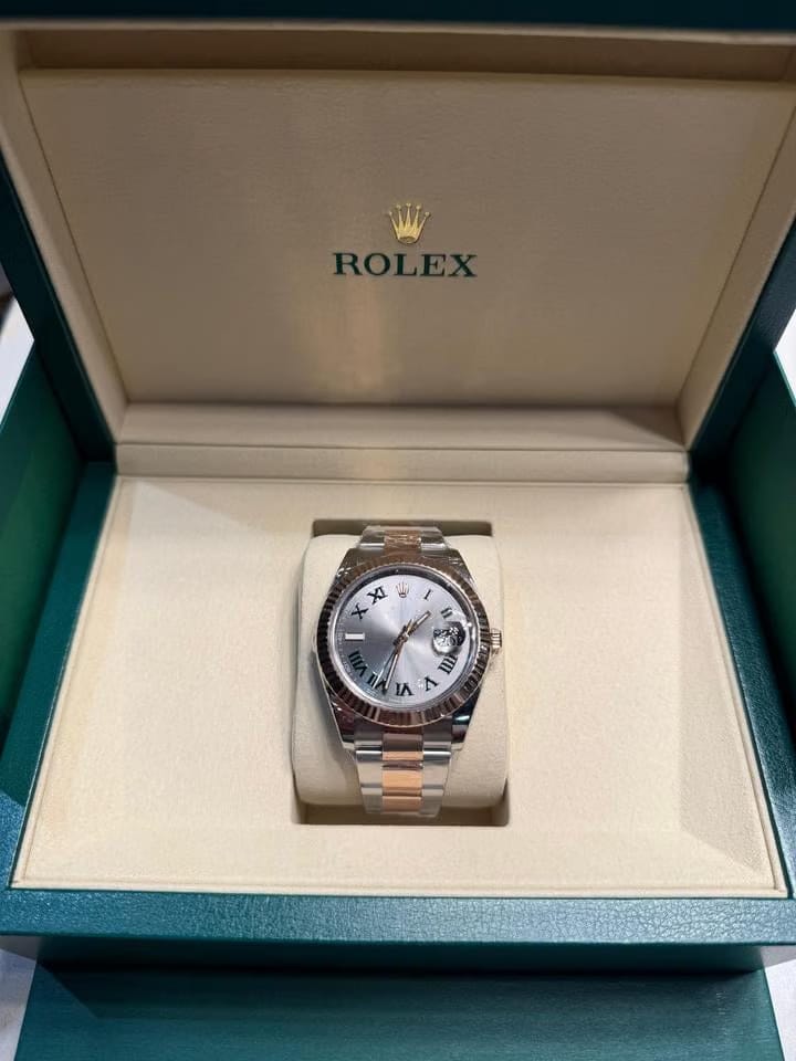 Rolex | Datejust | 126331 | Rose gold | 41 mm | Gold/Steel | Silver | Automatic