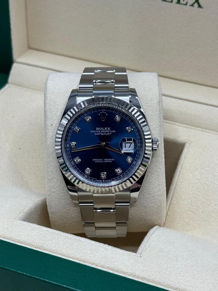 Rolex | Datejust | 126334 | White gold | 41 mm | Steel | Bordeaux | Automatic