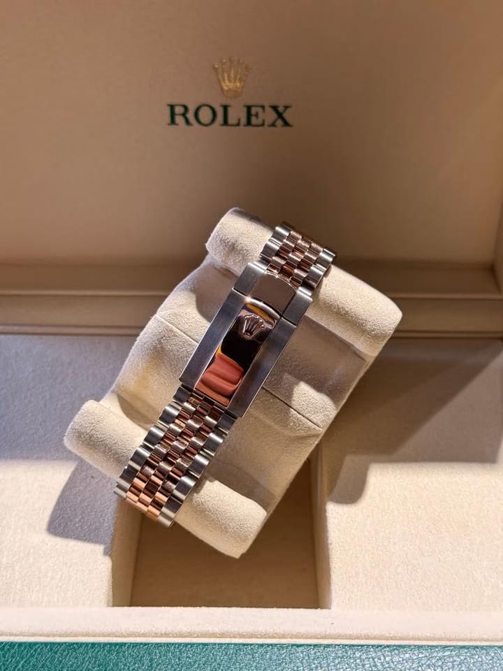 Rolex | Datejust | 126231 | Steel | 36 x 44 mm | Gold/Steel | Grey | Automatic