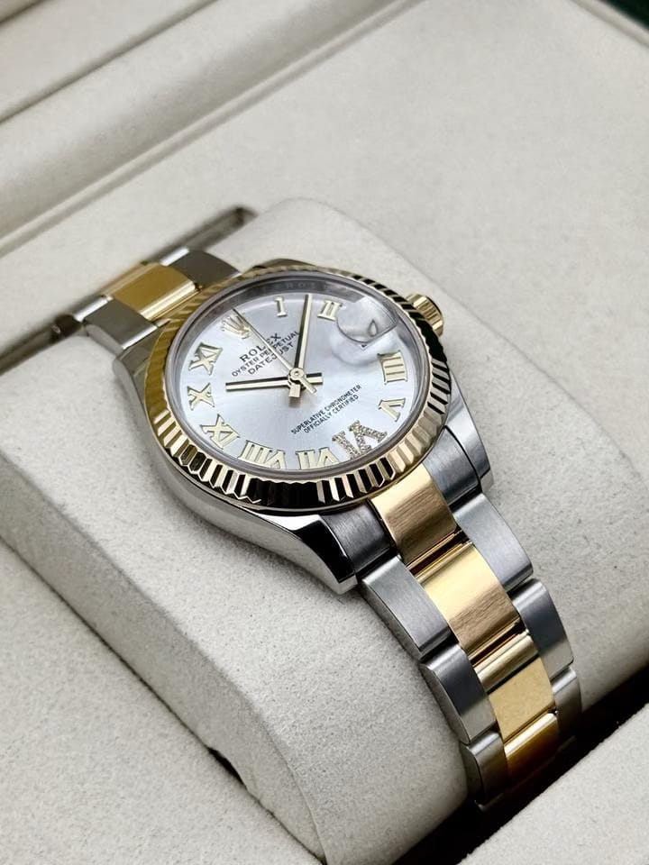 Rolex | Datejust | 278273 | Gold/Steel | 31 x 37 mm | Gold/Steel | Silver | Automatic