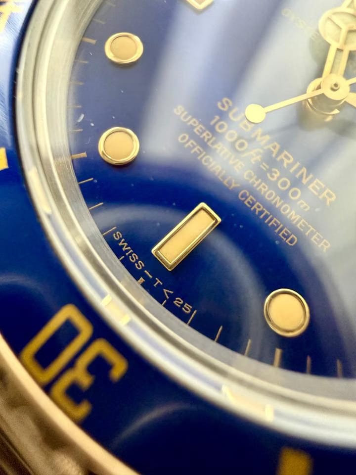 Rolex | Submariner | 16803 | Gold/Steel | 40 mm | Gold/Steel | Blue | Automatic
