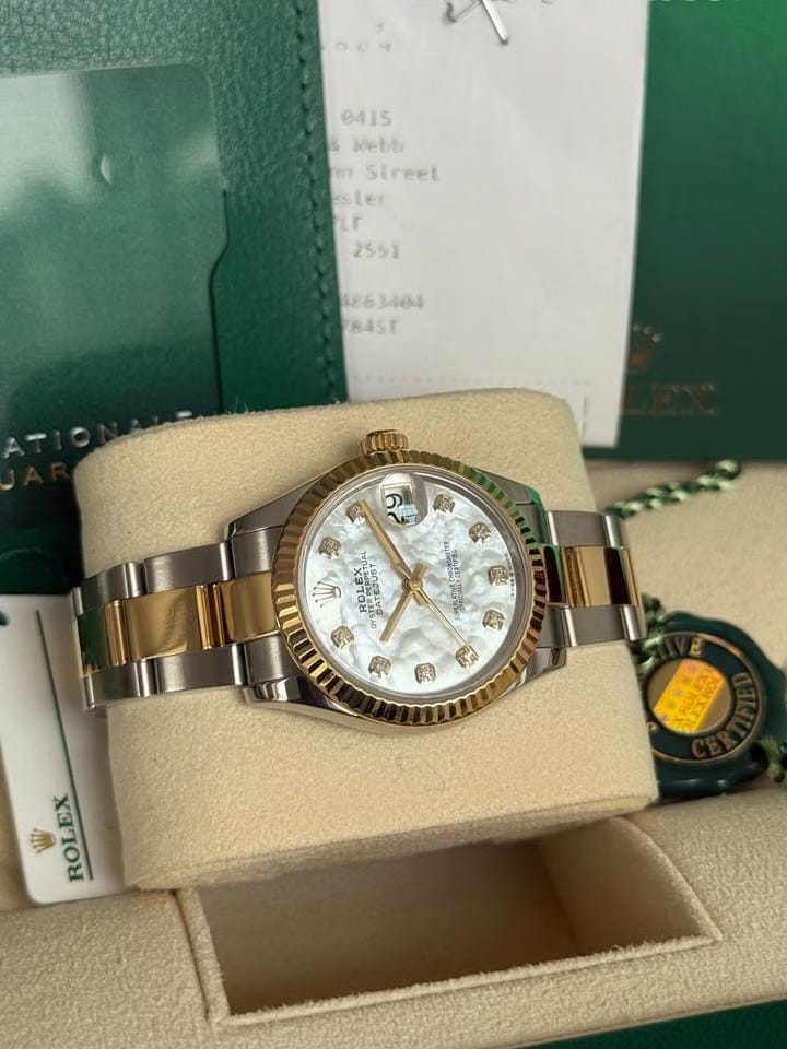 Rolex | Datejust | 278273 | Gold/Steel | 31 x 37 mm | Gold/Steel | Mother of pearl | Automatic