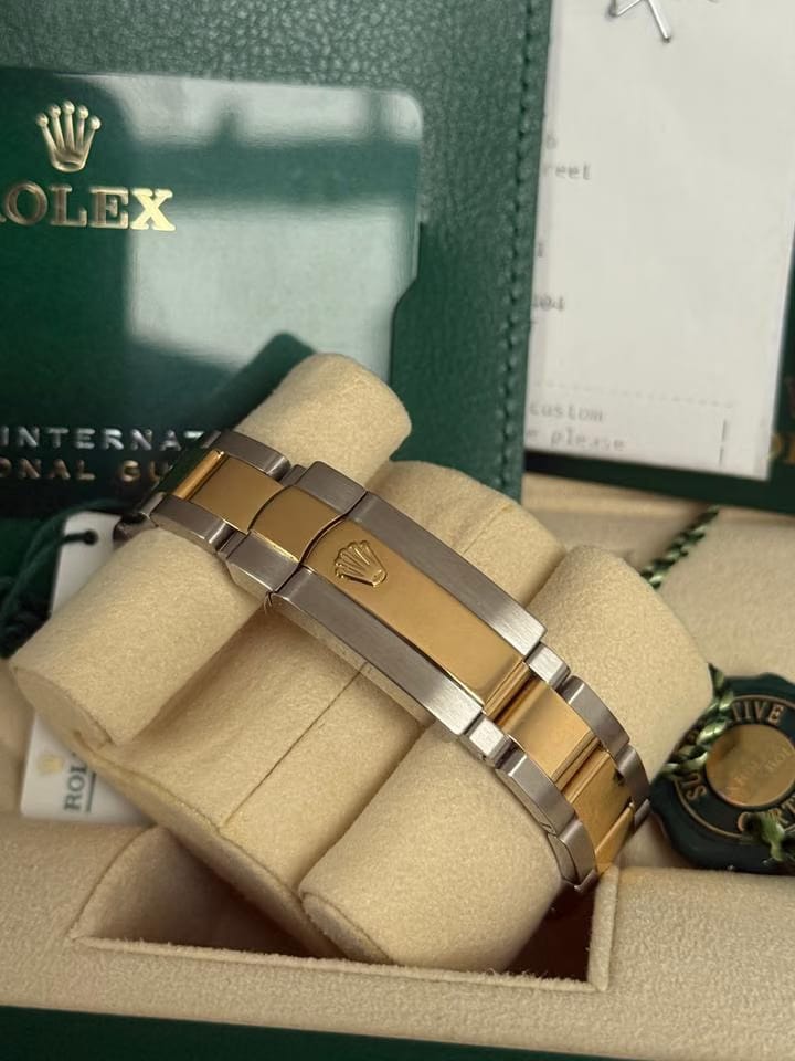Rolex | Datejust | 278273 | Gold/Steel | 31 x 37 mm | Gold/Steel | Mother of pearl | Automatic