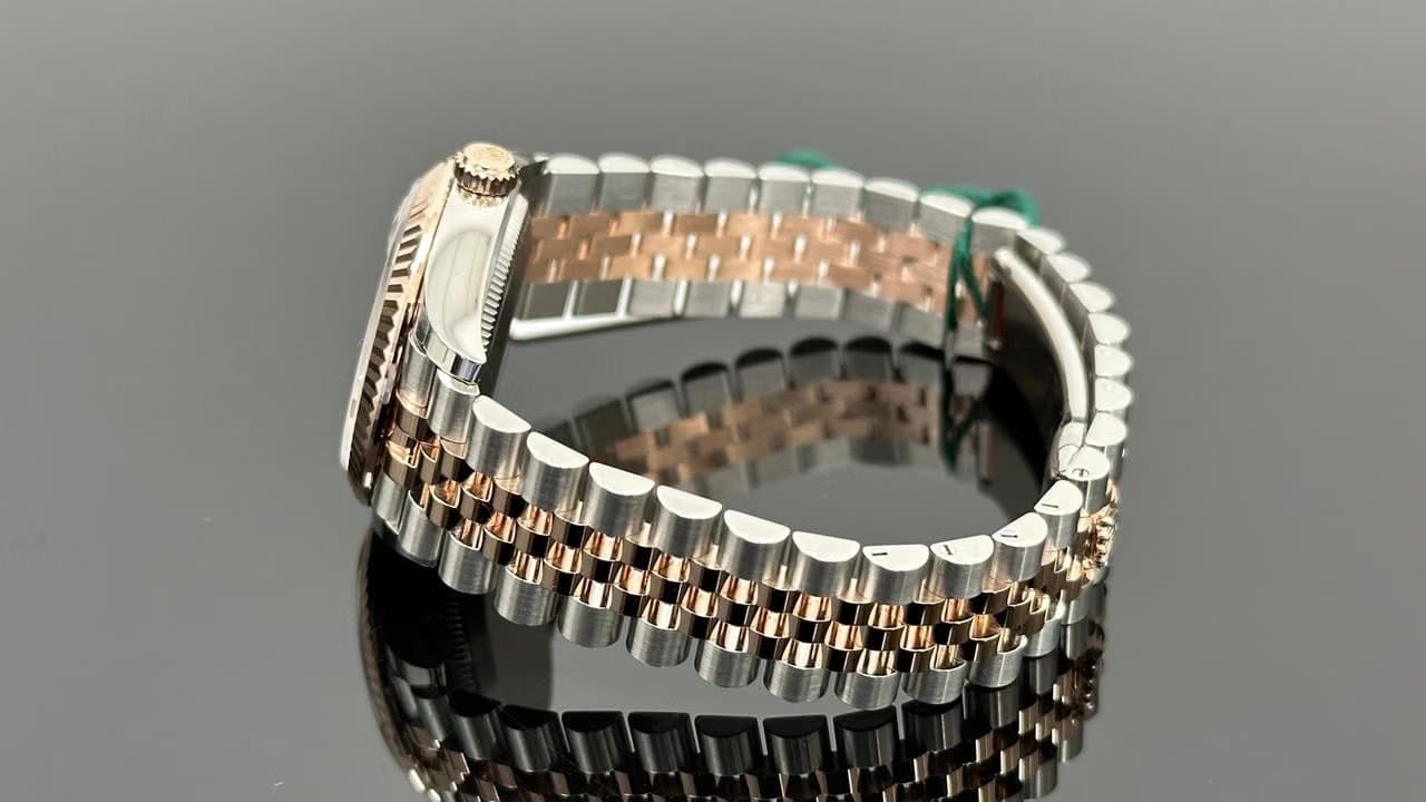 Rolex | Datejust | 278271 | Gold/Steel | 31 x 37 mm | Gold/Steel | Silver | Automatic