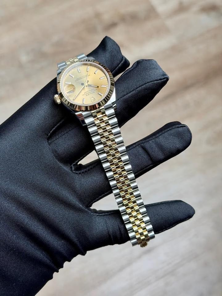 Rolex | Datejust | 278273 | Gold/Steel | 31 x 37 mm | Gold/Steel | Champagne | Automatic