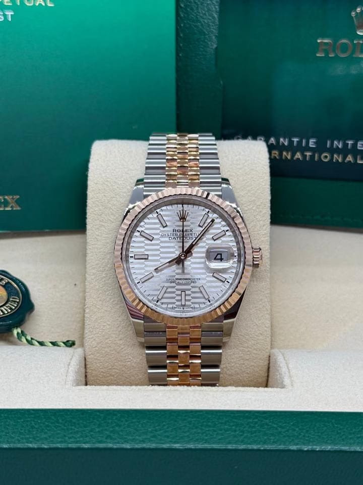 Rolex | Datejust | 126231 | Gold/Steel | 36 x 44 mm | Gold/Steel | Silver | Automatic
