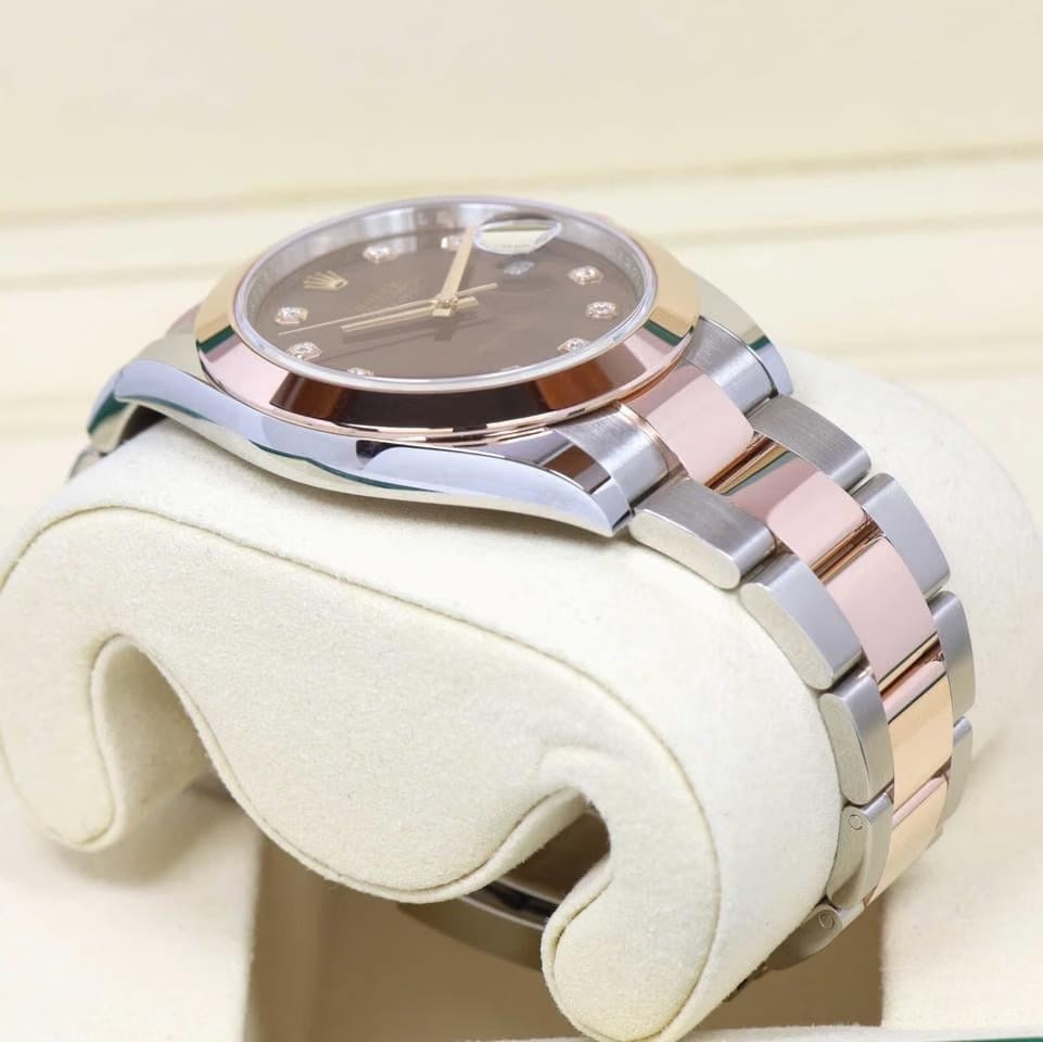 Rolex | Datejust | 126301 | Rose gold | 41 mm | Brown