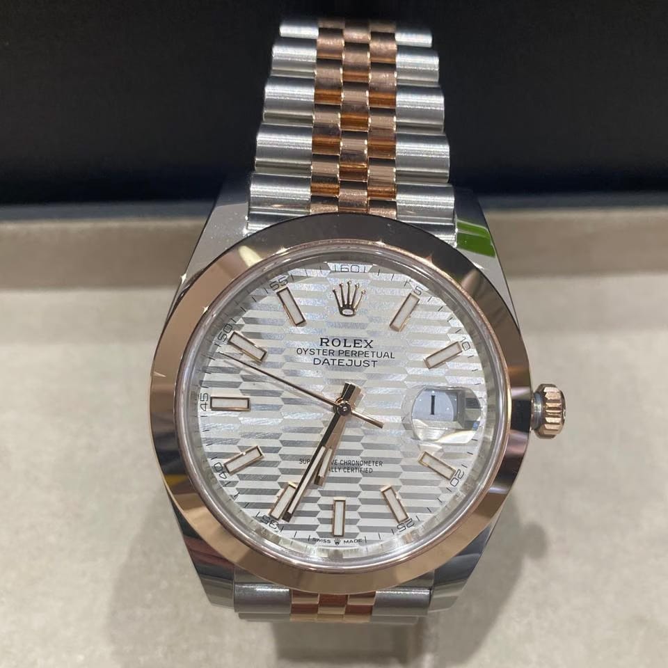 Rolex | Datejust | 126301 | Steel | 41 mm | Gold/Steel | Champagne | Automatic