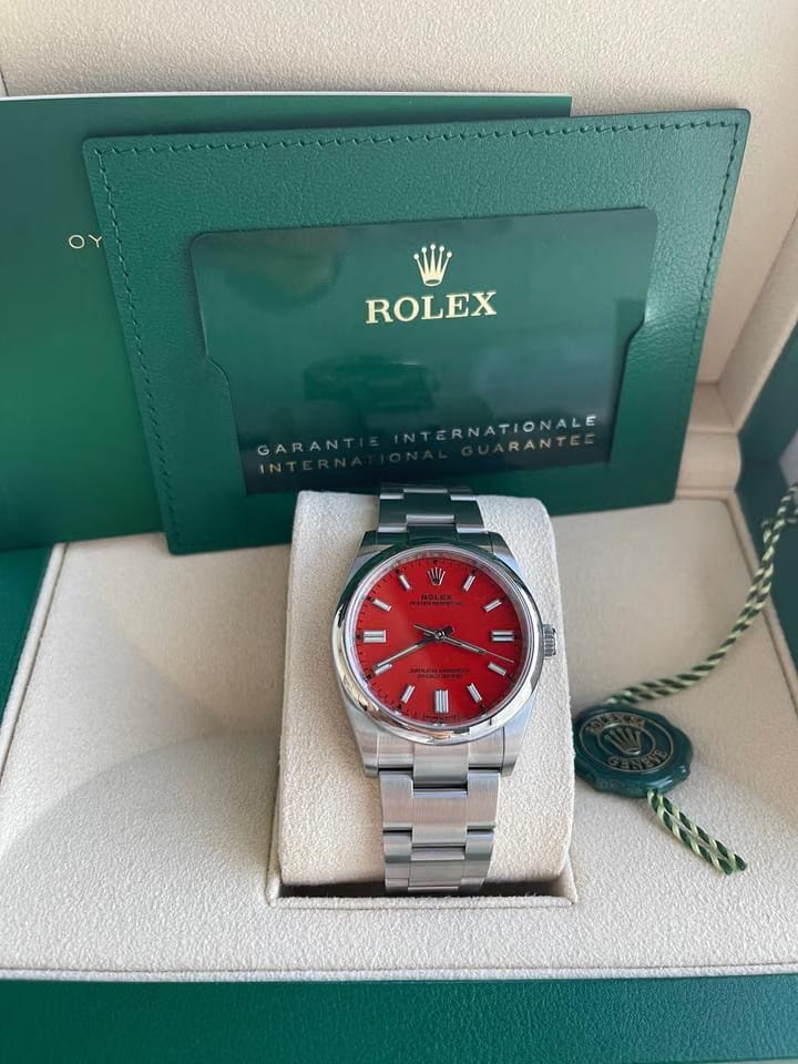 Rolex | Oyster Perpetual | 126000 | Steel | 36 mm | Steel | Red | Automatic