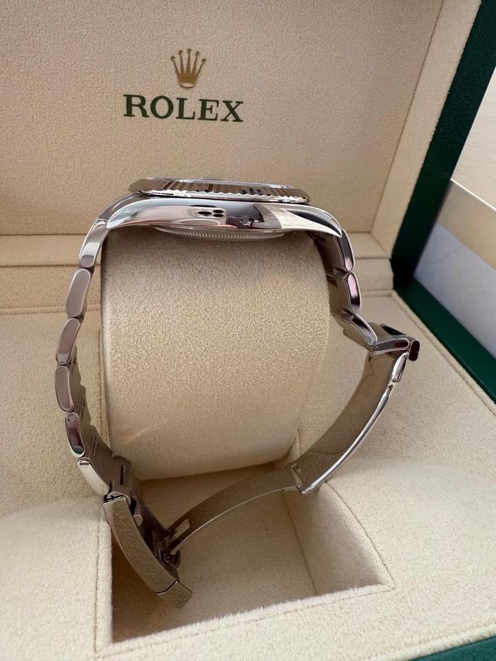 Rolex Datejust126334 Rolex datejust 41mm mint green fluted bezel oyster bracelet