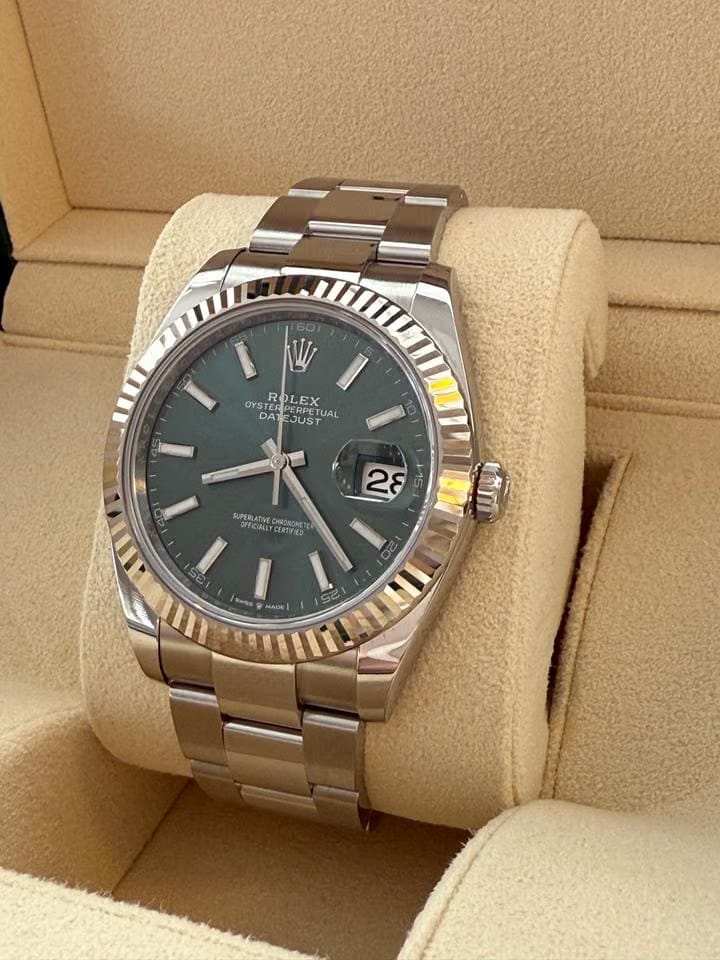 Rolex Datejust126334 Rolex datejust 41mm mint green fluted bezel oyster bracelet