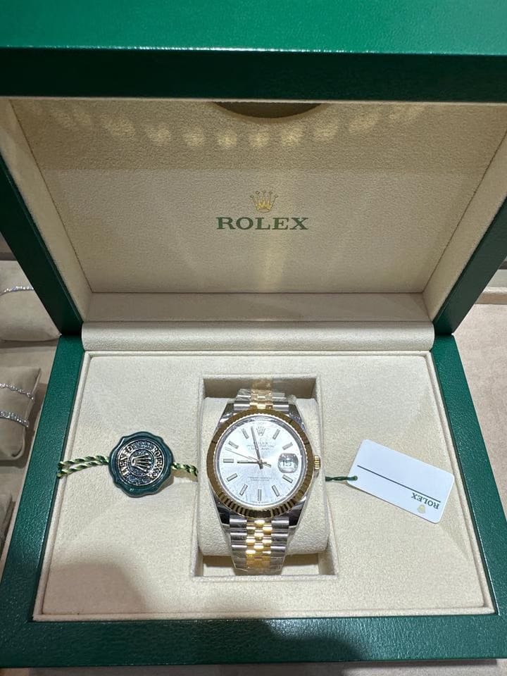 Rolex | Datejust | 126333-0002 | Gold/Steel | 41 mm | Gold/Steel | Silver | Automatic