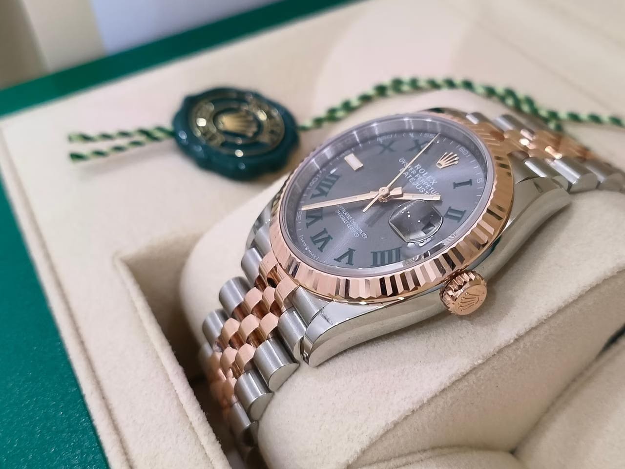 Rolex | Datejust | 126231 | Rose gold | 36 x 44 mm | Rose gold | Automatic