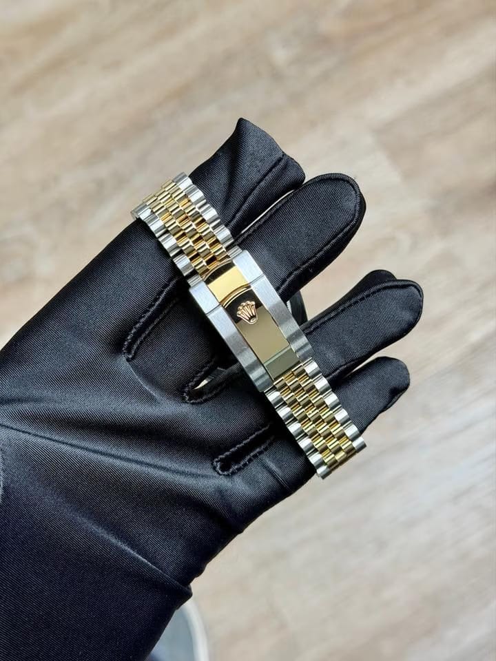 Rolex | Datejust | 126333 | Steel | 41 mm | Gold/Steel | Black | Automatic