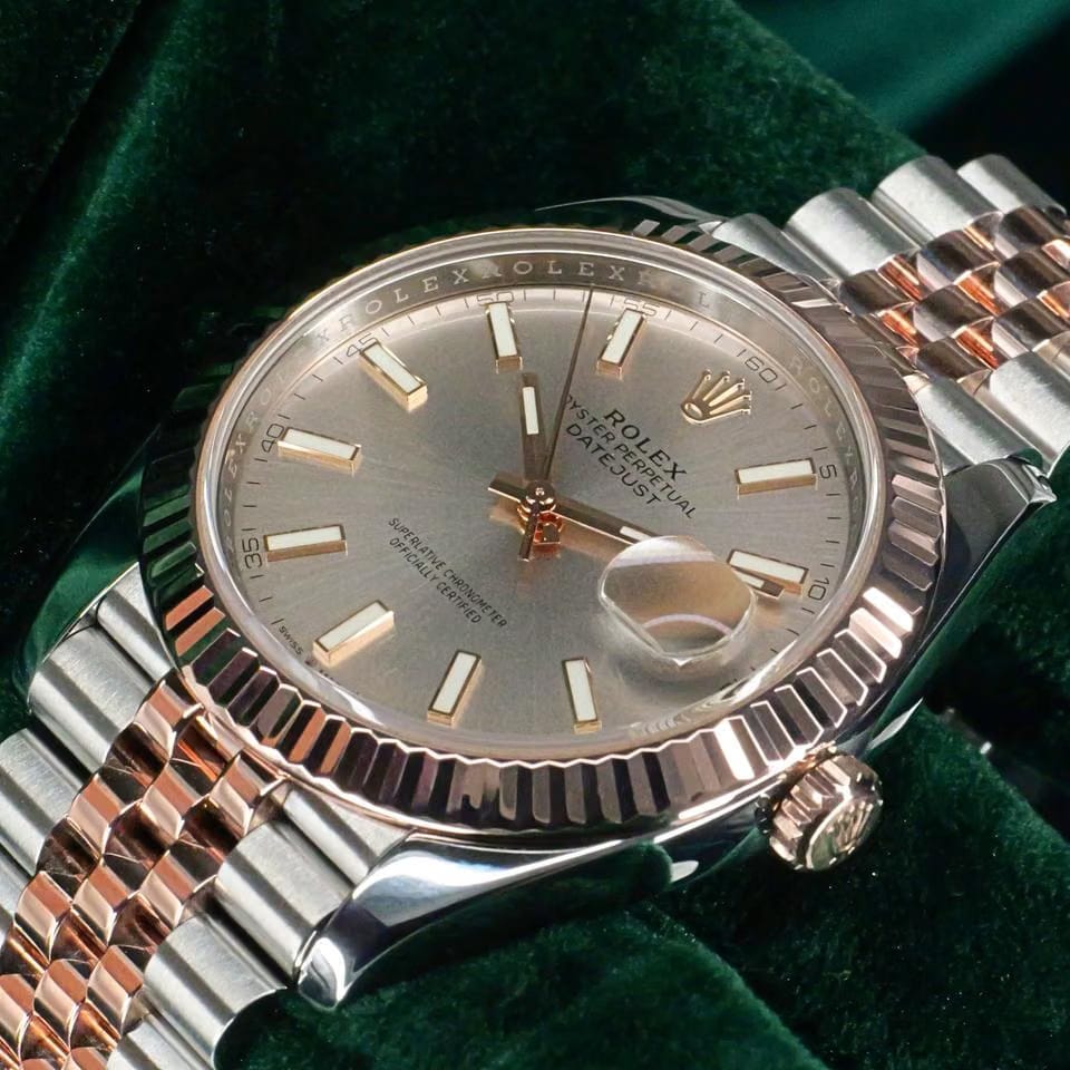 Rolex | Datejust | 126331 | Steel | 41 mm | Gold/Steel | Silver | Automatic