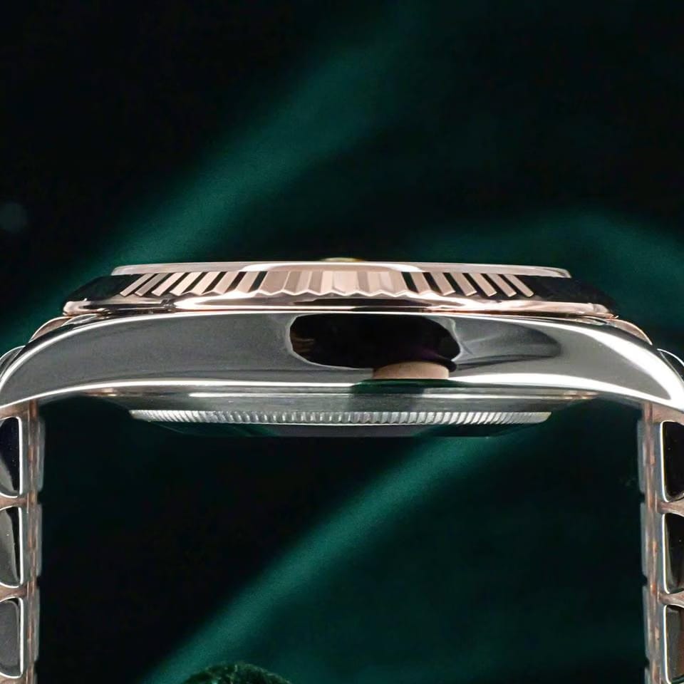 Rolex | Datejust | 126331 | Steel | 41 mm | Gold/Steel | Silver | Automatic