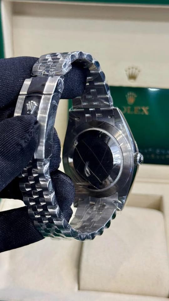 Rolex | Datejust | 126334 | Gold/Steel | 41 mm | Black