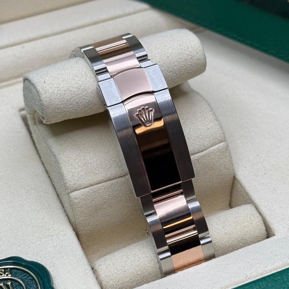 Rolex | Datejust | 126331 | Rose gold | 41 mm | Rose gold | Grey | Automatic
