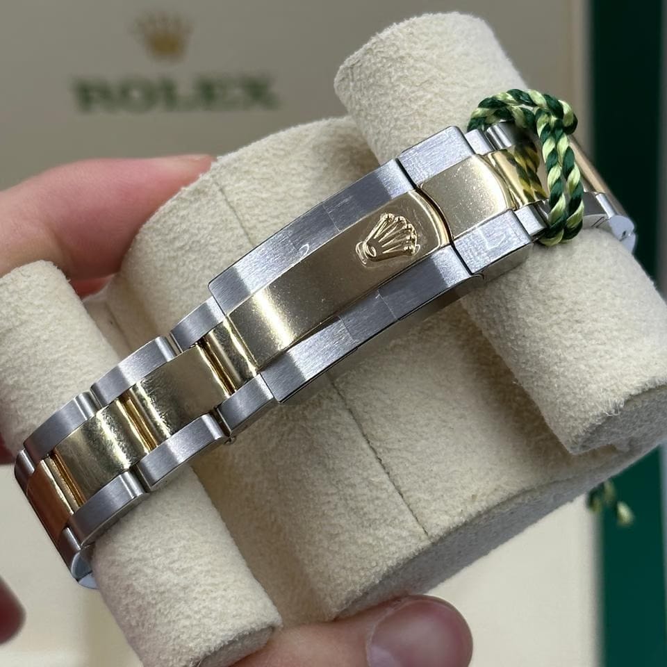 Rolex | Datejust | 278273 | Steel | 31 x 37 mm | Gold/Steel | White | Automatic