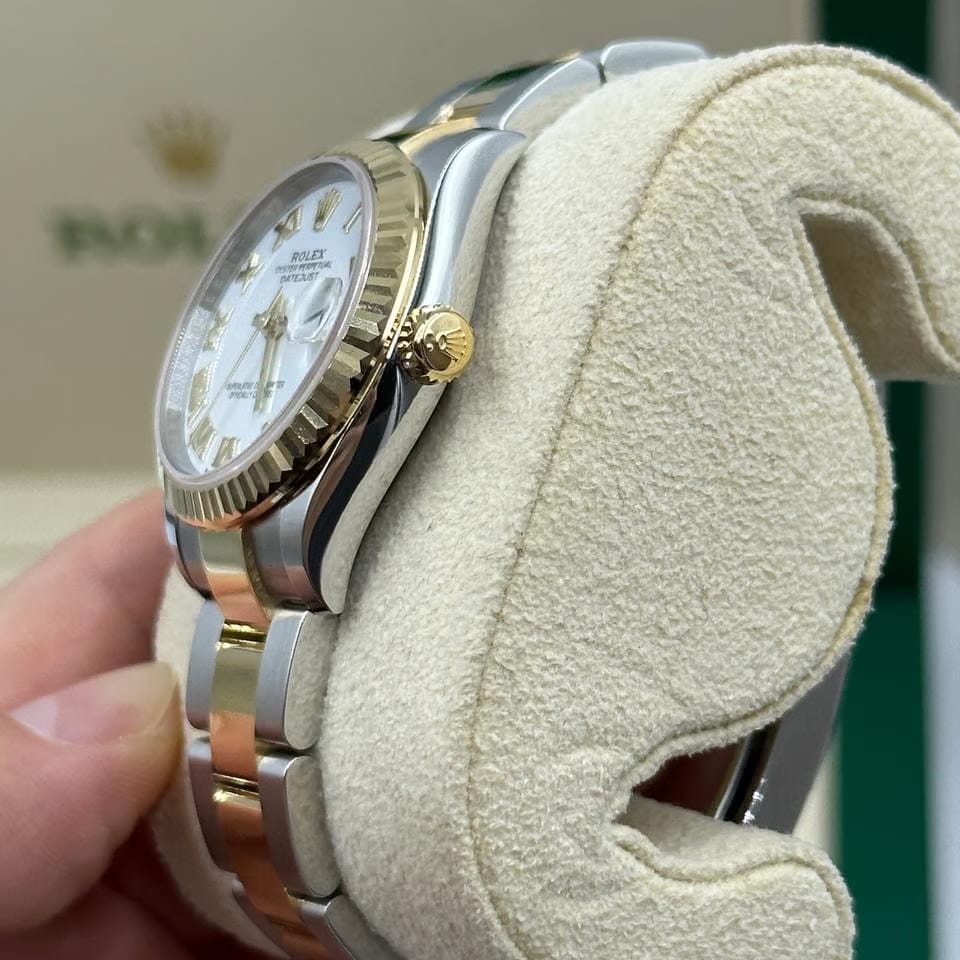 Rolex | Datejust | 278273 | Steel | 31 x 37 mm | Gold/Steel | White | Automatic