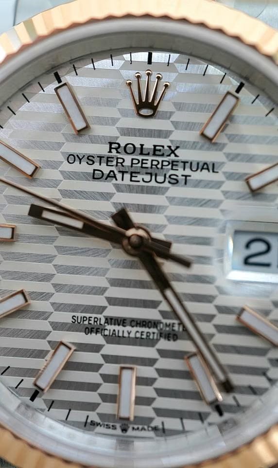 Rolex | Datejust | 126231 | Rose gold | 36 x 44 mm | Gold/Steel | Silver | Automatic