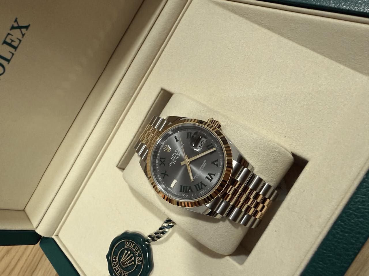 Rolex | Datejust | 126233 | Yellow gold | 36 mm | Gold/Steel | Grey | Automatic