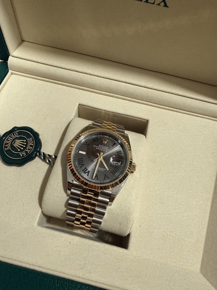 Rolex | Datejust | 126233 | Yellow gold | 36 mm | Gold/Steel | Grey | Automatic