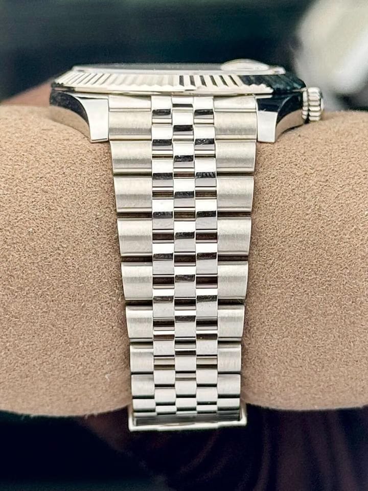Rolex | Datejust | 126334 | Steel | 41 x 4 mm | Steel | White | Automatic