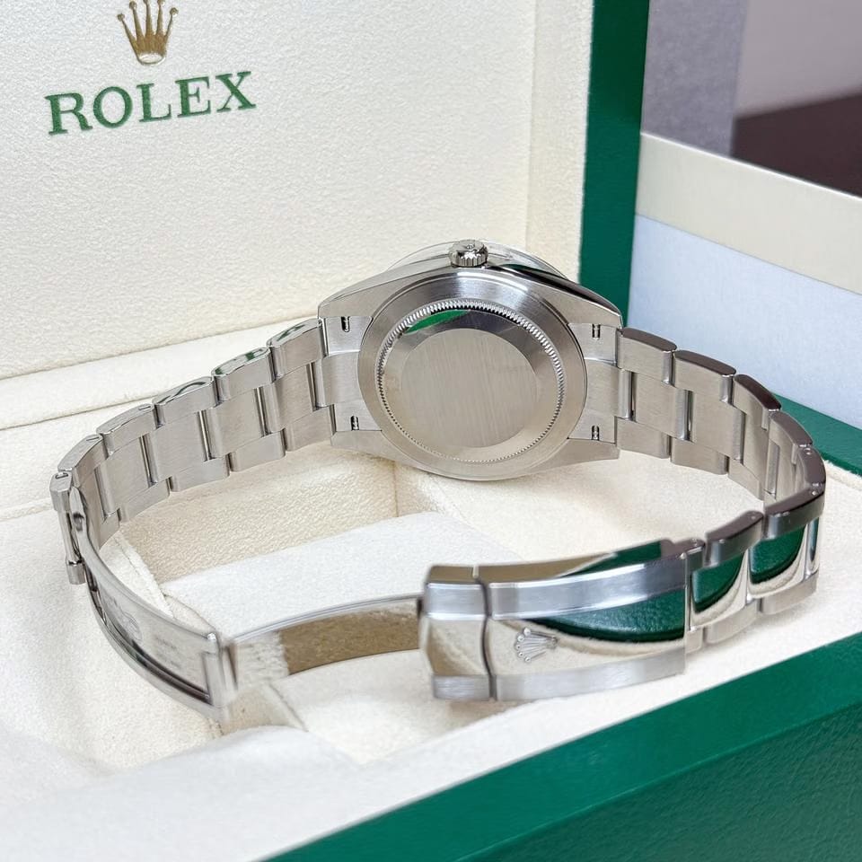 Rolex | Datejust | 126334 | Steel | 41 x 49 mm | Steel | Green | Automatic