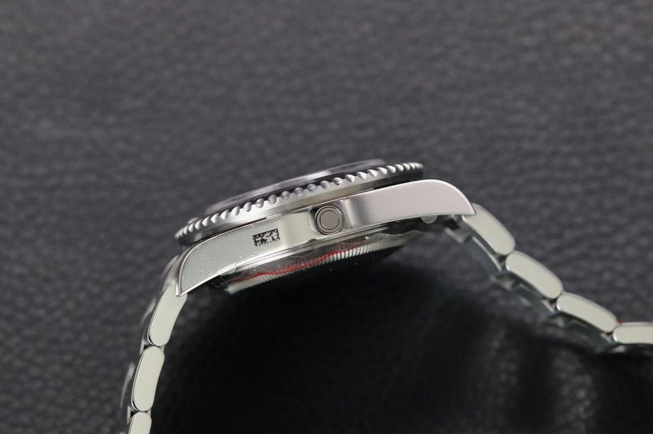 Rolex | Sea-Dweller | 16660 | Steel | 40 mm | Steel | Black | Automatic
