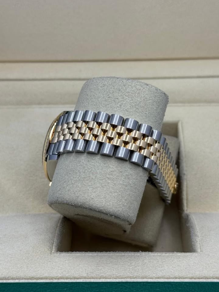 Rolex | Datejust | 278274 | White gold | 31 mm | Steel | Green | Automatic